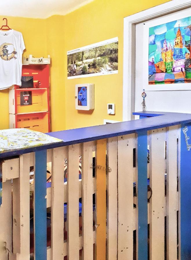 Meiga Backpackers Hostel サンティアゴ・デ・コンポステーラ エクステリア 写真