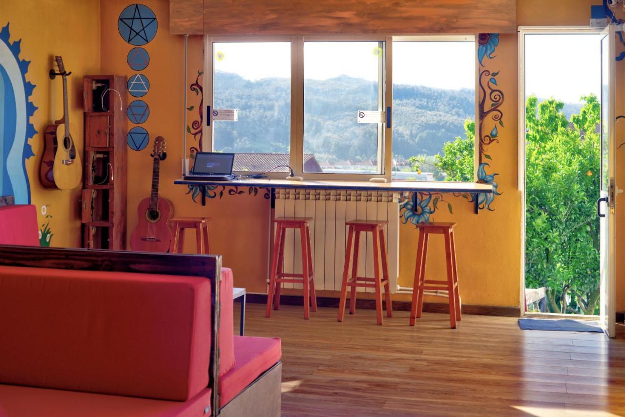 Meiga Backpackers Hostel サンティアゴ・デ・コンポステーラ エクステリア 写真